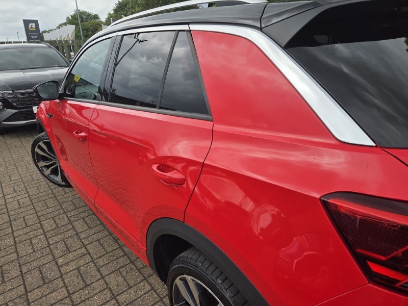 2018 (18) VOLKSWAGEN T-ROC 1.5 TSI EVO R-Line 5dr DSG 5560339