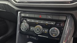 2018 (18) VOLKSWAGEN T-ROC 1.5 TSI EVO R-Line 5dr DSG 5560368