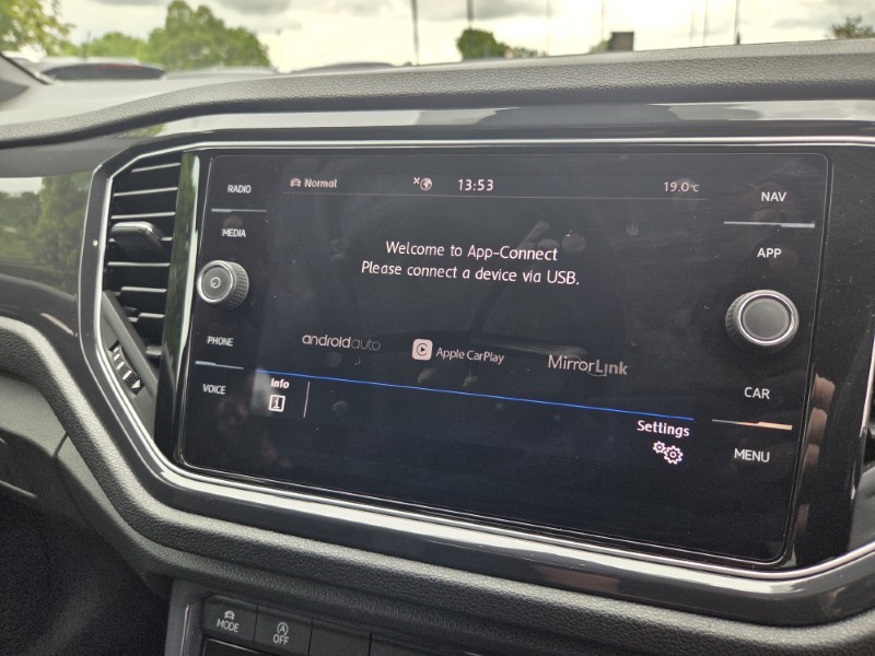 2018 (18) VOLKSWAGEN T-ROC 1.5 TSI EVO R-Line 5dr DSG 5560374
