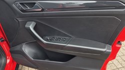 2018 (18) VOLKSWAGEN T-ROC 1.5 TSI EVO R-Line 5dr DSG 5560360