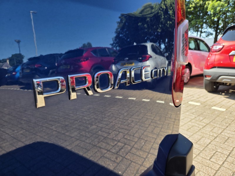 2021 (70) TOYOTA COMMERCIAL PROACE CITY 1.5D 100 Active Van 5605435