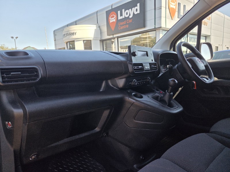 2021 (70) TOYOTA COMMERCIAL PROACE CITY 1.5D 100 Active Van 5605447