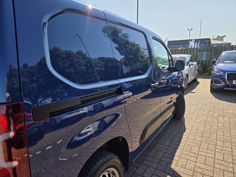 2021 (70) TOYOTA COMMERCIAL PROACE CITY 1.5D 100 Active Van 5605436
