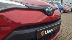 2020 (70) TOYOTA C-HR 1.8 Hybrid Design 5dr CVT 5572104