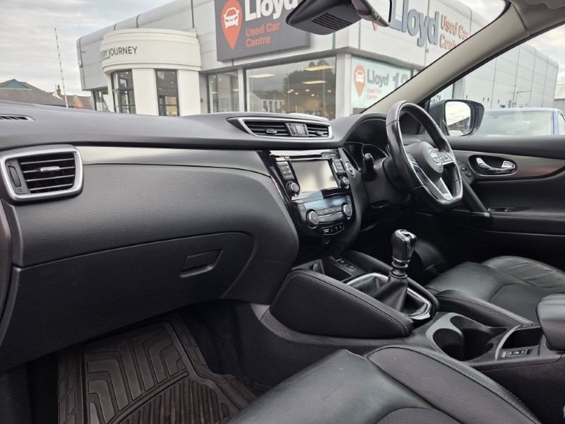 2018 (67) NISSAN QASHQAI 1.2 DiG-T Tekna 5dr 5582143