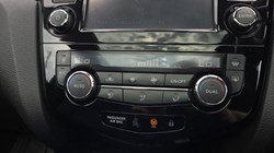 2018 (67) NISSAN QASHQAI 1.2 DiG-T Tekna 5dr 5582158