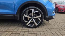 2018 (67) NISSAN QASHQAI 1.2 DiG-T Tekna 5dr 5582119