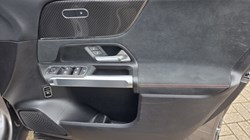 2021 (21) MERCEDES-BENZ GLB 200 AMG Line 5dr 7G-Tronic 5582200