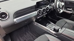 2021 (21) MERCEDES-BENZ GLB 200 AMG Line 5dr 7G-Tronic 5582196