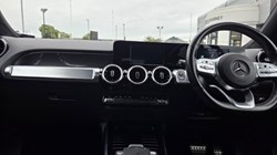 2021 (21) MERCEDES-BENZ GLB 200 AMG Line 5dr 7G-Tronic 5582191