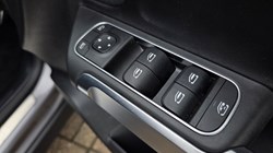 2021 (21) MERCEDES-BENZ GLB 200 AMG Line 5dr 7G-Tronic 5582201