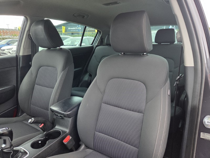2017 (17) KIA SPORTAGE 1.6 GDi ISG 2 5dr 5587639