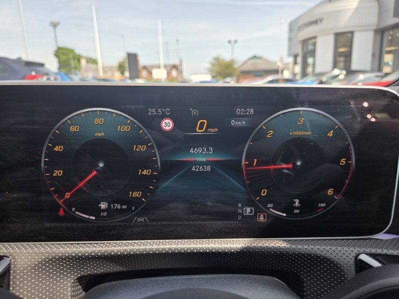 2019 (69) MERCEDES-BENZ A CLASS A180d AMG Line Premium 5dr Auto 5607881