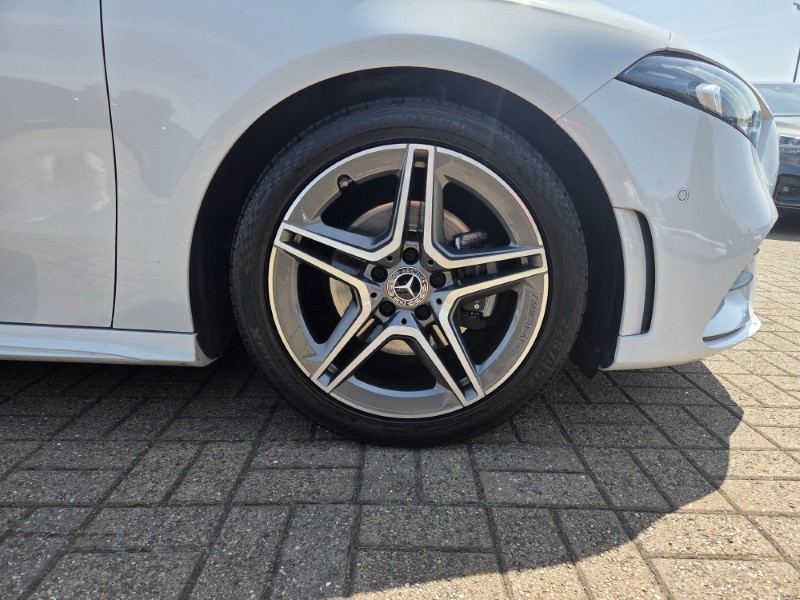 2019 (69) MERCEDES-BENZ A CLASS A180d AMG Line Premium 5dr Auto 5607831