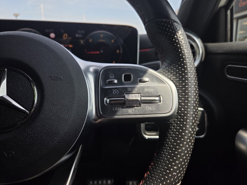 2019 (69) MERCEDES-BENZ A CLASS A180d AMG Line Premium 5dr Auto 5607864