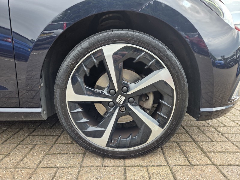 2022 (22) SEAT IBIZA 1.0 TSI 110 FR Sport 5dr 5584065