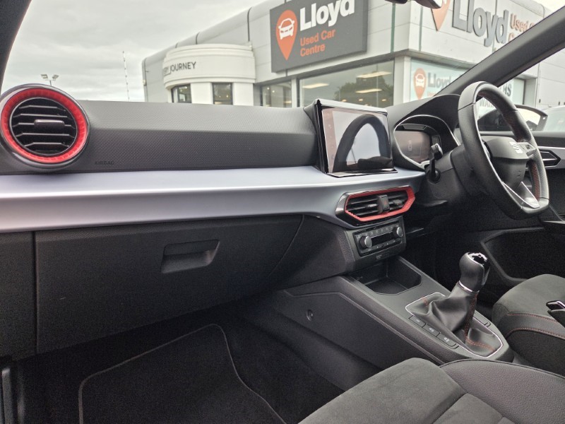 2022 (22) SEAT IBIZA 1.0 TSI 110 FR Sport 5dr 5584090