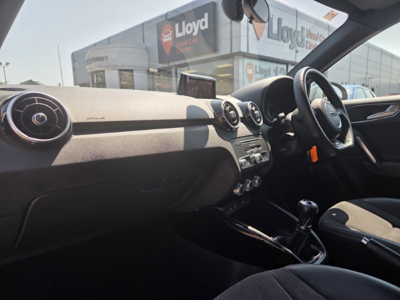 2018 (18) AUDI A1 1.4 TFSI 125 Black Edition Nav 5dr 5595789