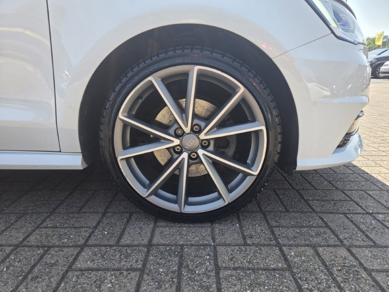 2018 (18) AUDI A1 1.4 TFSI 125 Black Edition Nav 5dr 5595764