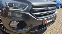 2017 (67) FORD KUGA 2.0 TDCi 180 ST-Line 5dr 5596850