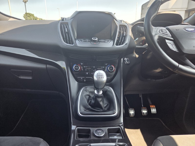 2017 (67) FORD KUGA 2.0 TDCi 180 ST-Line 5dr 5596866