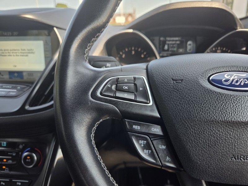 2017 (67) FORD KUGA 2.0 TDCi 180 ST-Line 5dr 5596874