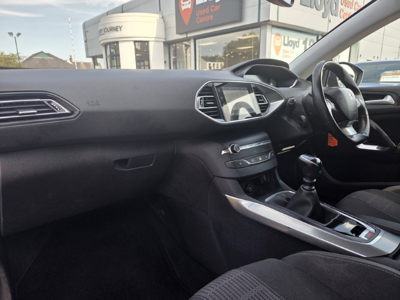 2020 (70) PEUGEOT 308 1.2 PureTech 130 Allure 5dr [Digital i-Cockpit] 5596910