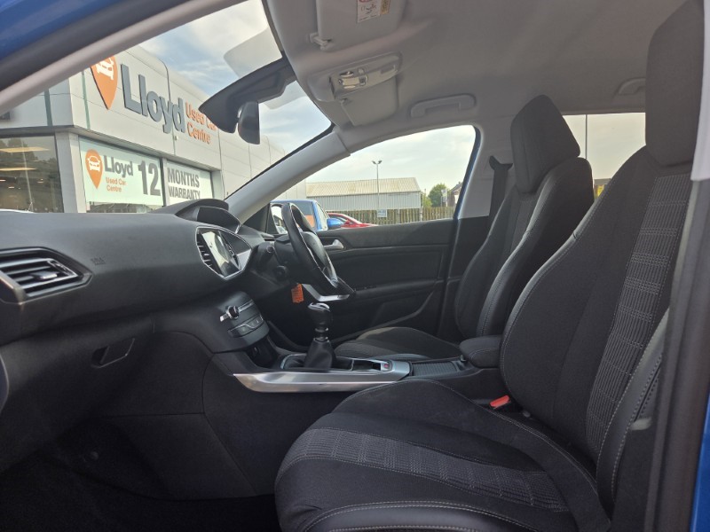 2020 (70) PEUGEOT 308 1.2 PureTech 130 Allure 5dr [Digital i-Cockpit] 5596912