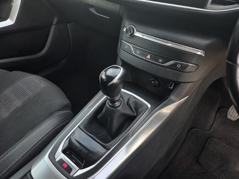 2020 (70) PEUGEOT 308 1.2 PureTech 130 Allure 5dr [Digital i-Cockpit] 5596920