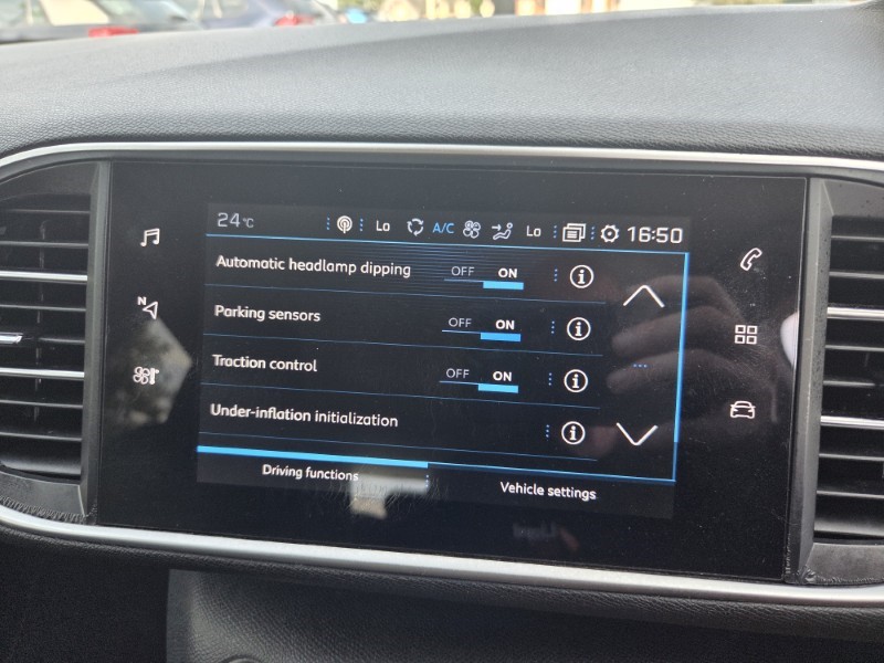 2020 (70) PEUGEOT 308 1.2 PureTech 130 Allure 5dr [Digital i-Cockpit] 5596927