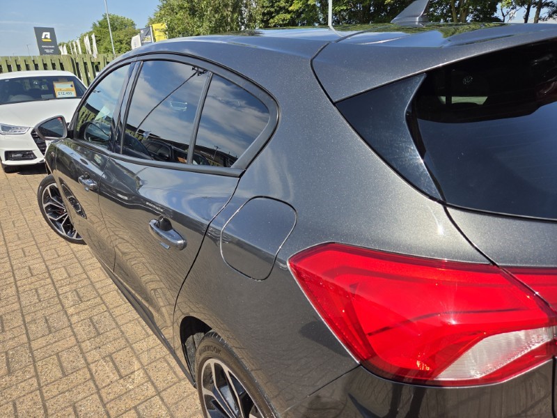 2020 (70) FORD FOCUS 1.0 EcoBoost Hybrid mHEV 125 ST-Line X Edition 5dr 5602287