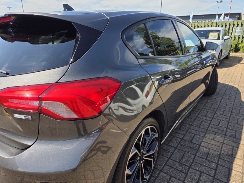 2020 (70) FORD FOCUS 1.0 EcoBoost Hybrid mHEV 125 ST-Line X Edition 5dr 5602288