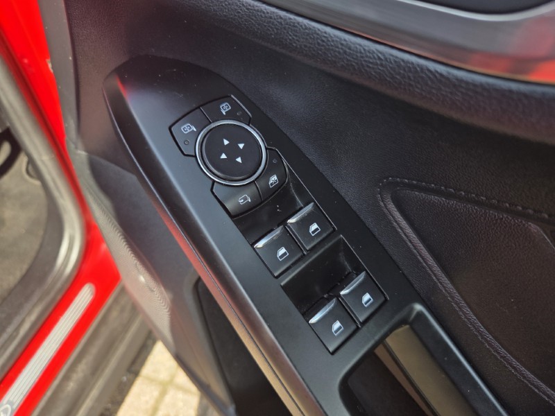 2018 (68) FORD FOCUS 1.0 EcoBoost 125 Titanium 5dr 5598126