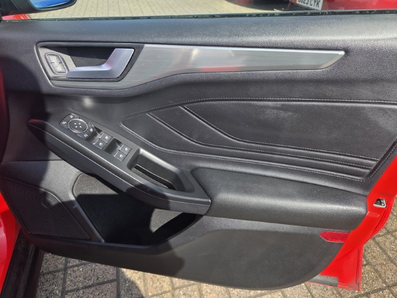 2018 (68) FORD FOCUS 1.0 EcoBoost 125 Titanium 5dr 5598125