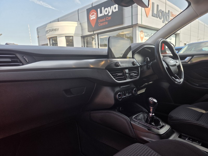 2018 (68) FORD FOCUS 1.0 EcoBoost 125 Titanium 5dr 5598122