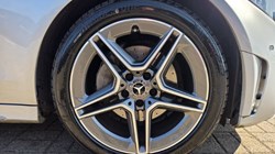 2018 (68) MERCEDES-BENZ C CLASS C220d AMG Line Premium 4dr 9G-Tronic 5605520