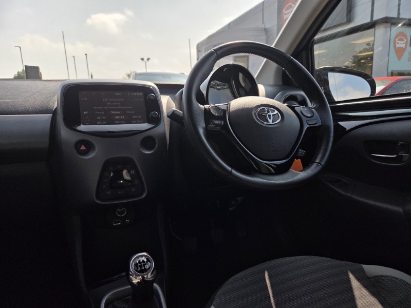 2018 (68) TOYOTA AYGO 1.0 VVT-i X-Plore 5dr 5599686