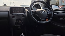 2018 (68) TOYOTA AYGO 1.0 VVT-i X-Plore 5dr 5599686