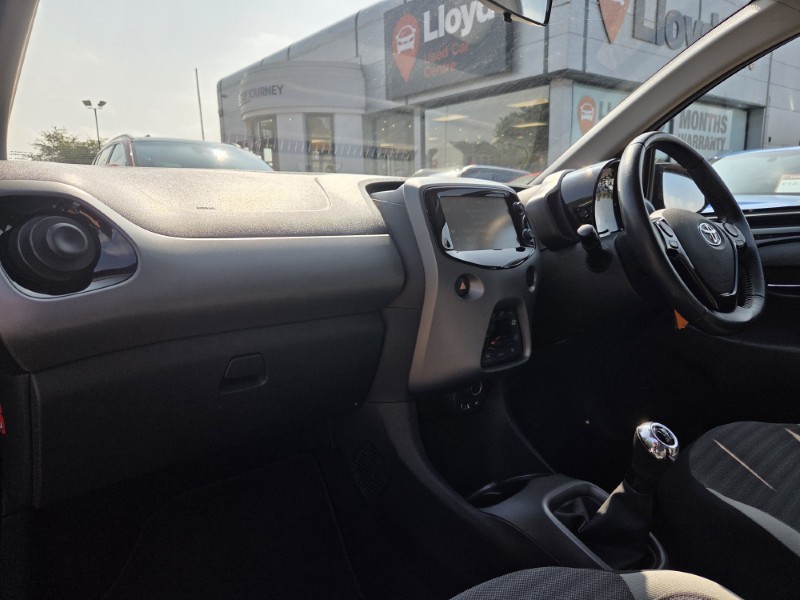 2018 (68) TOYOTA AYGO 1.0 VVT-i X-Plore 5dr 5599689