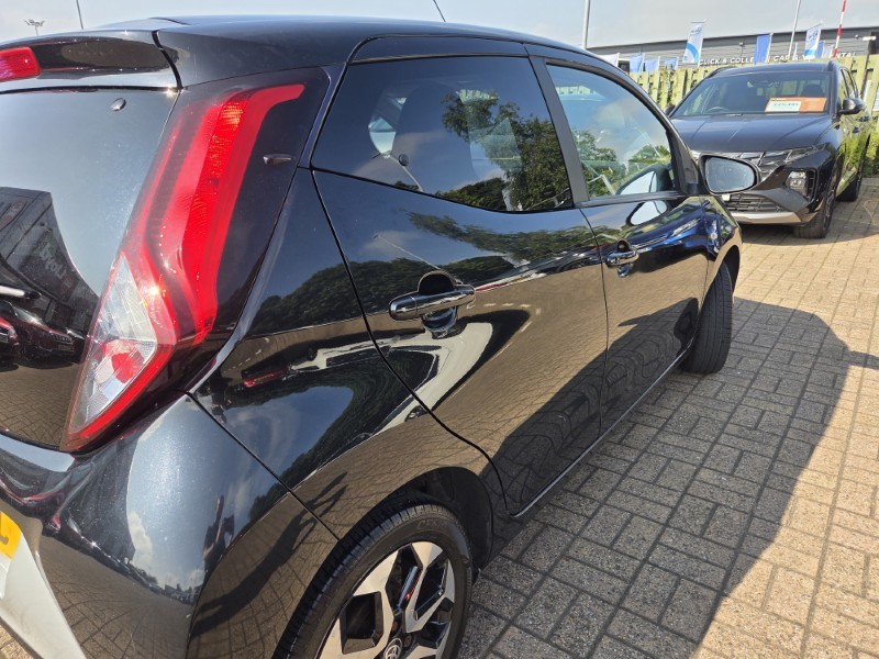 2018 (68) TOYOTA AYGO 1.0 VVT-i X-Plore 5dr 5599675