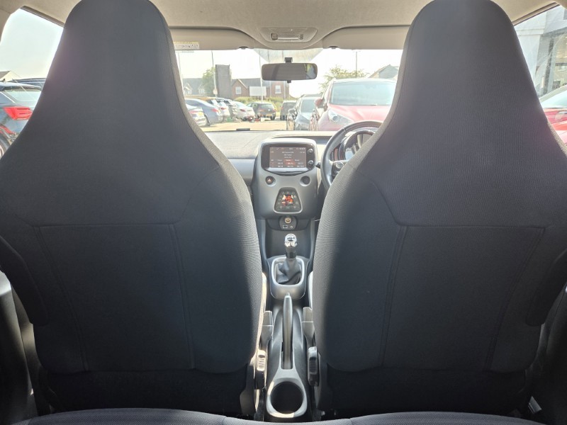 2018 (68) TOYOTA AYGO 1.0 VVT-i X-Plore 5dr 5599682