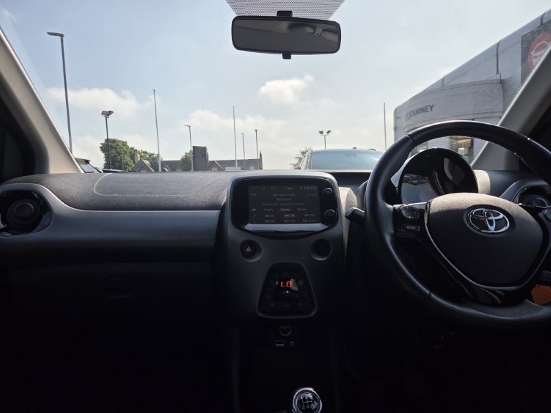 2018 (68) TOYOTA AYGO 1.0 VVT-i X-Plore 5dr 5599685