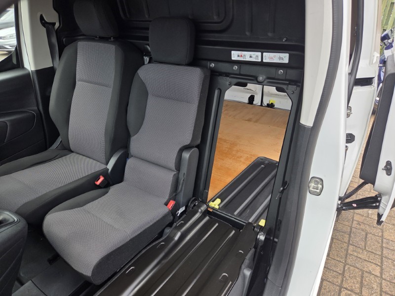2021 (70) PEUGEOT COMMERCIAL PARTNER 1000 1.5 BlueHDi 100 Grip Van 5622060