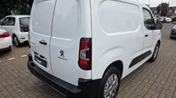 2021 (70) PEUGEOT COMMERCIAL PARTNER 1000 1.5 BlueHDi 100 Grip Van 5622049