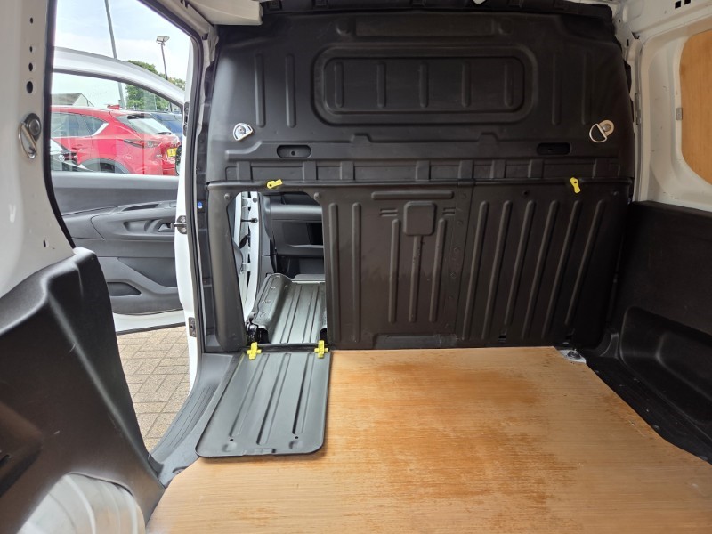 2021 (70) PEUGEOT COMMERCIAL PARTNER 1000 1.5 BlueHDi 100 Grip Van 5622055