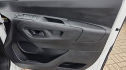2021 (70) PEUGEOT COMMERCIAL PARTNER 1000 1.5 BlueHDi 100 Grip Van 5622062