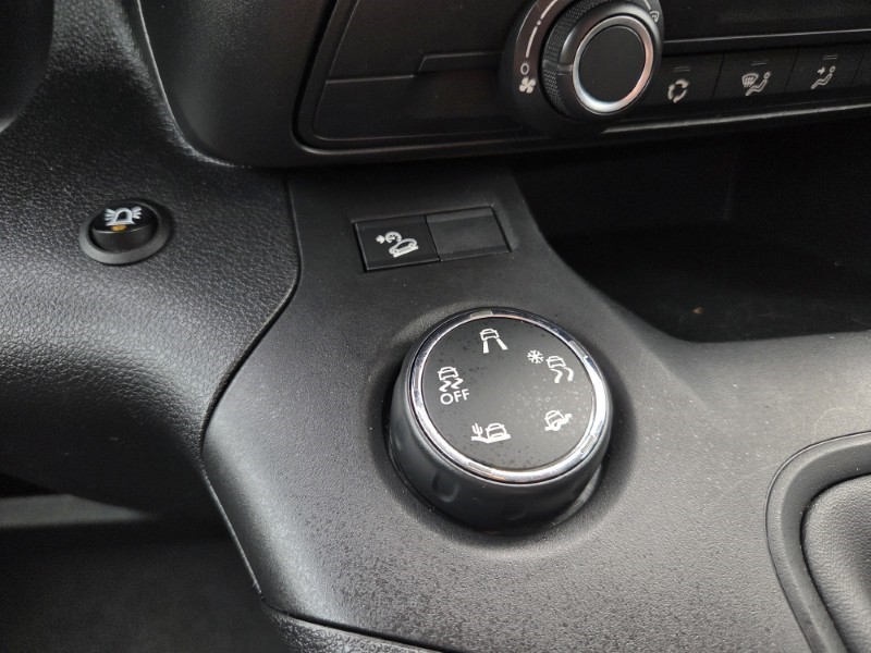 2021 (70) PEUGEOT COMMERCIAL PARTNER 1000 1.5 BlueHDi 100 Grip Van 5622068