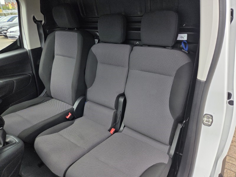 2021 (70) PEUGEOT COMMERCIAL PARTNER 1000 1.5 BlueHDi 100 Grip Van 5622059