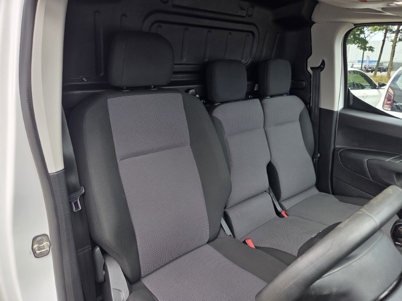 2021 (70) PEUGEOT COMMERCIAL PARTNER 1000 1.5 BlueHDi 100 Grip Van 5622061