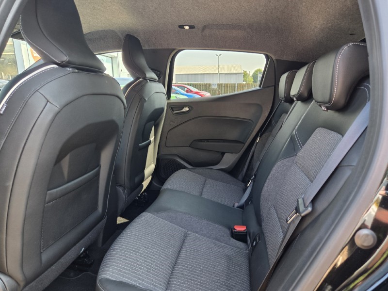 2023 (72) RENAULT CLIO 1.6 E-TECH full hybrid 145 Techno 5dr Auto 5608888